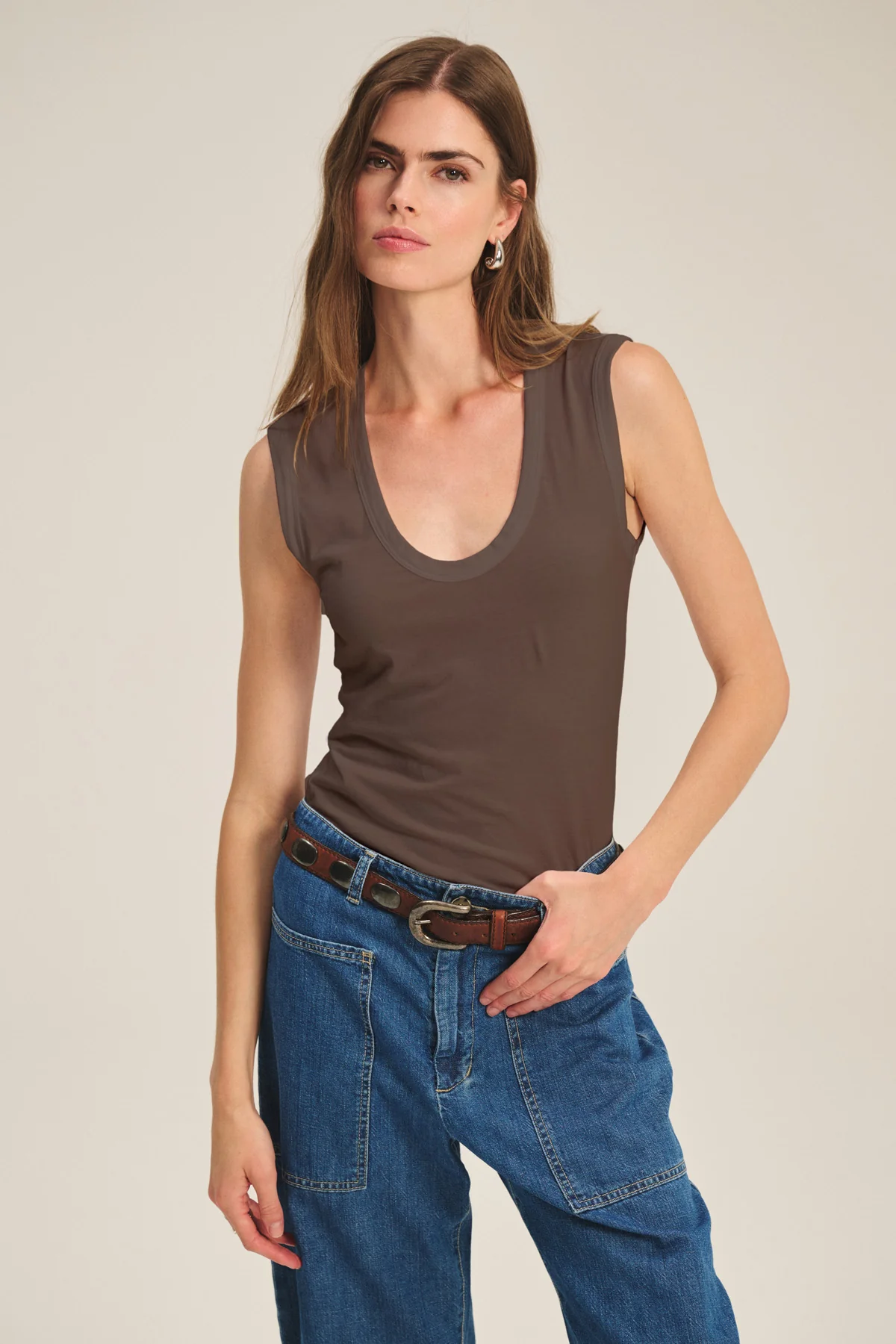0-estina-tank-top-16.webp ESTINA TANK TOP