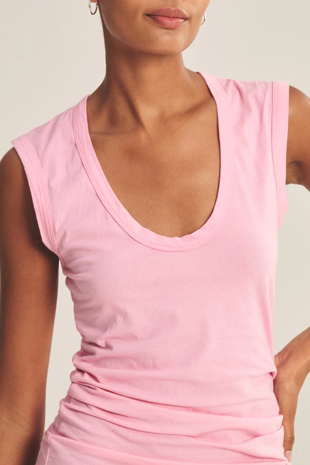 0-estina-tank-top-23.webp ESTINA TANK TOP