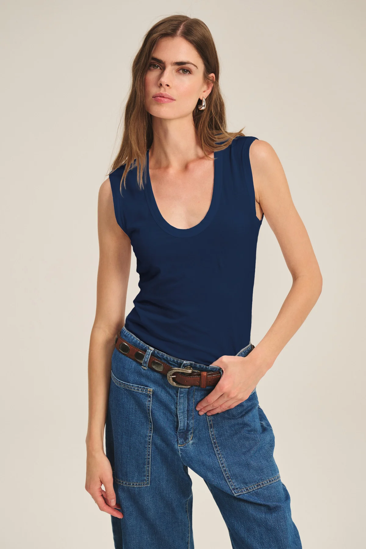 0-estina-tank-top-28.webp ESTINA TANK TOP