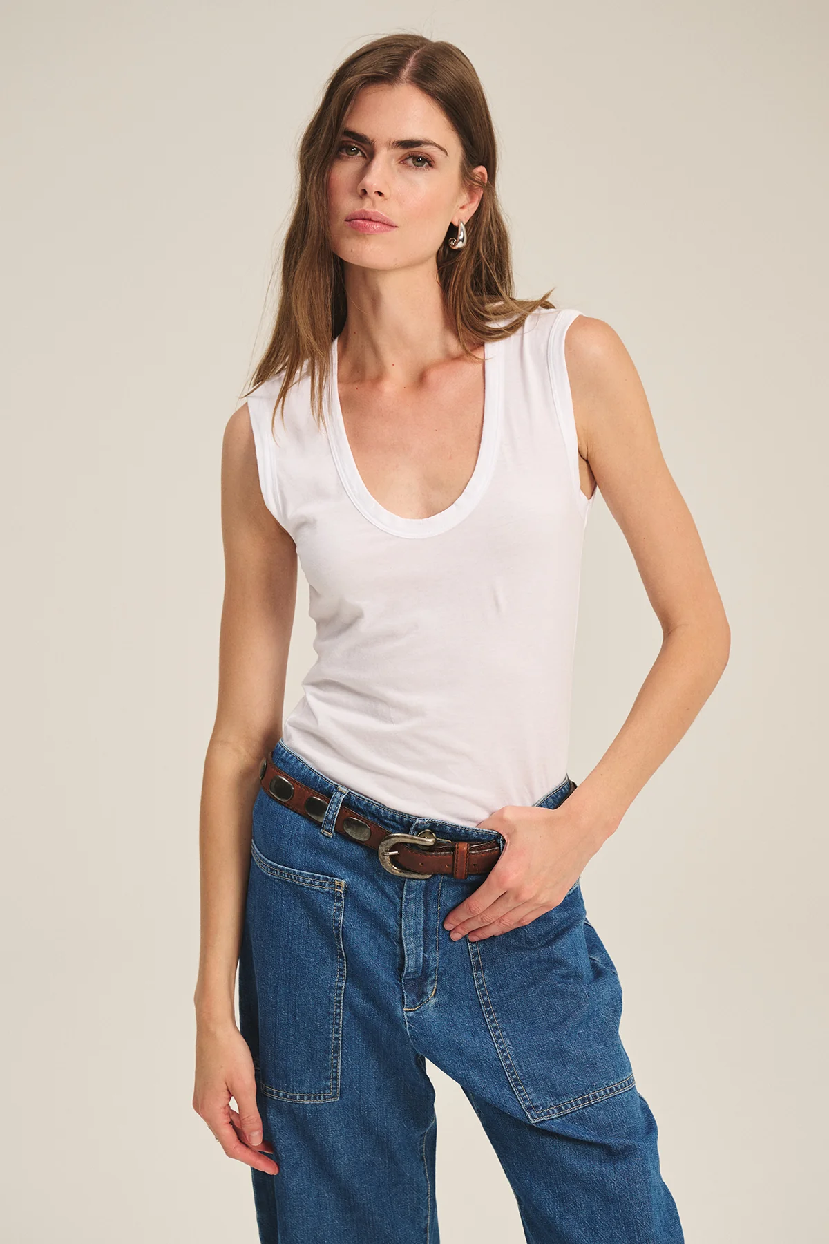 0-estina-tank-top-4.webp ESTINA TANK TOP