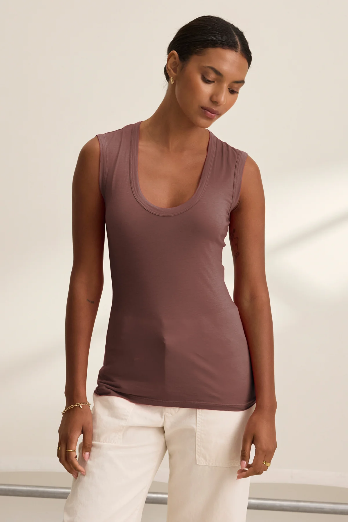 0-estina-tank-top-40.webp ESTINA TANK TOP