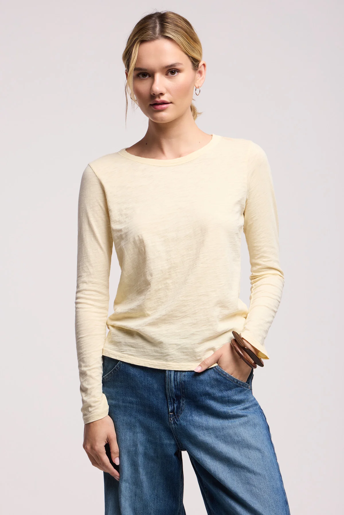 10555-lizzie-tee-10.webp LIZZIE TEE