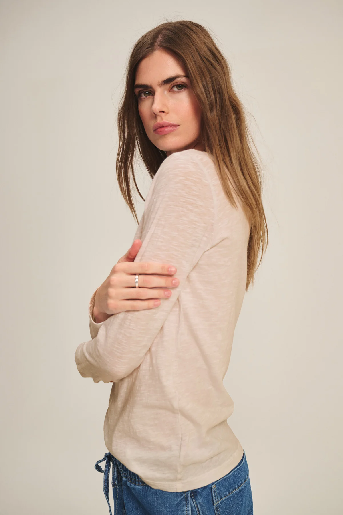 10555-lizzie-tee-17.webp LIZZIE TEE
