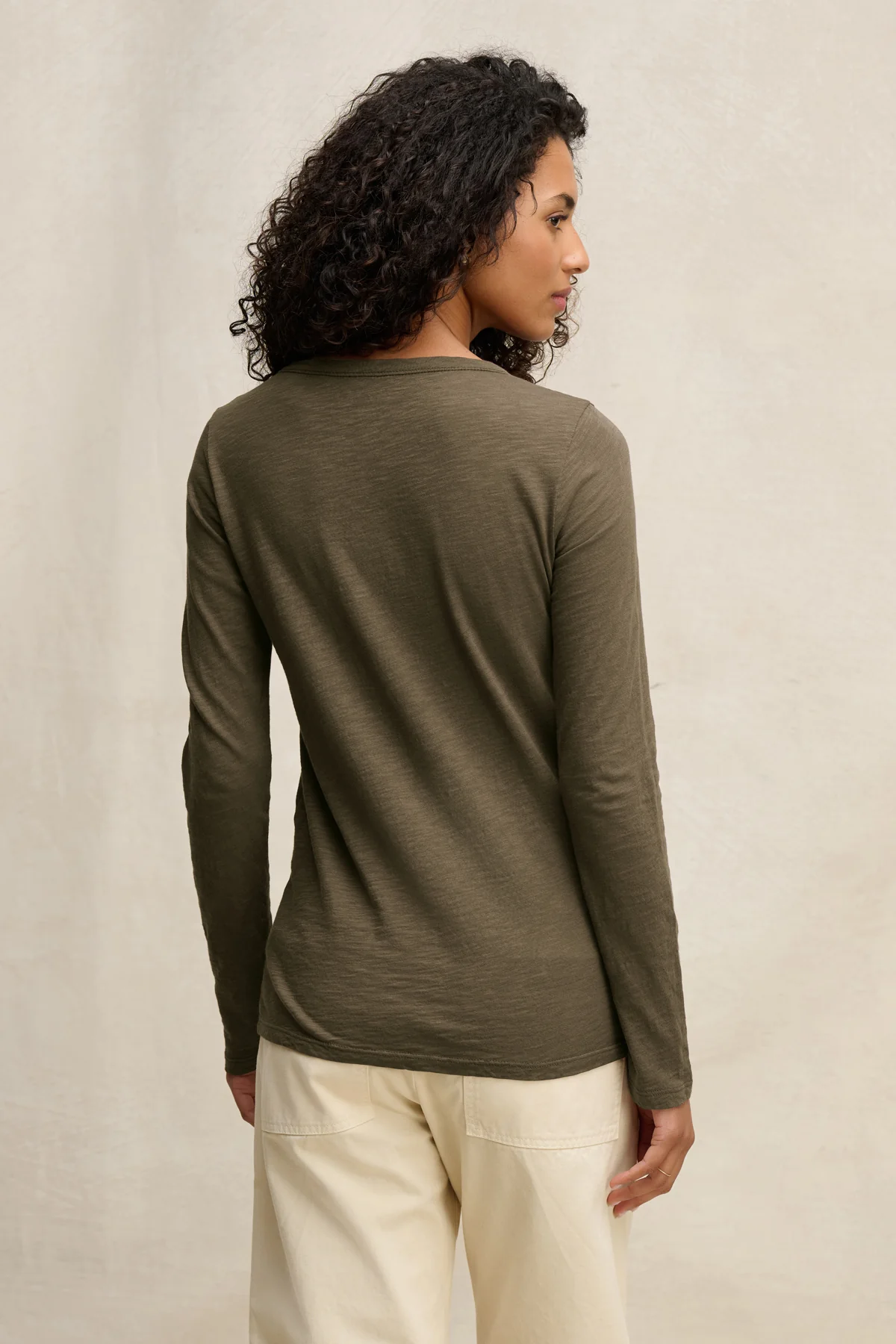 10555-lizzie-tee-24.webp LIZZIE TEE