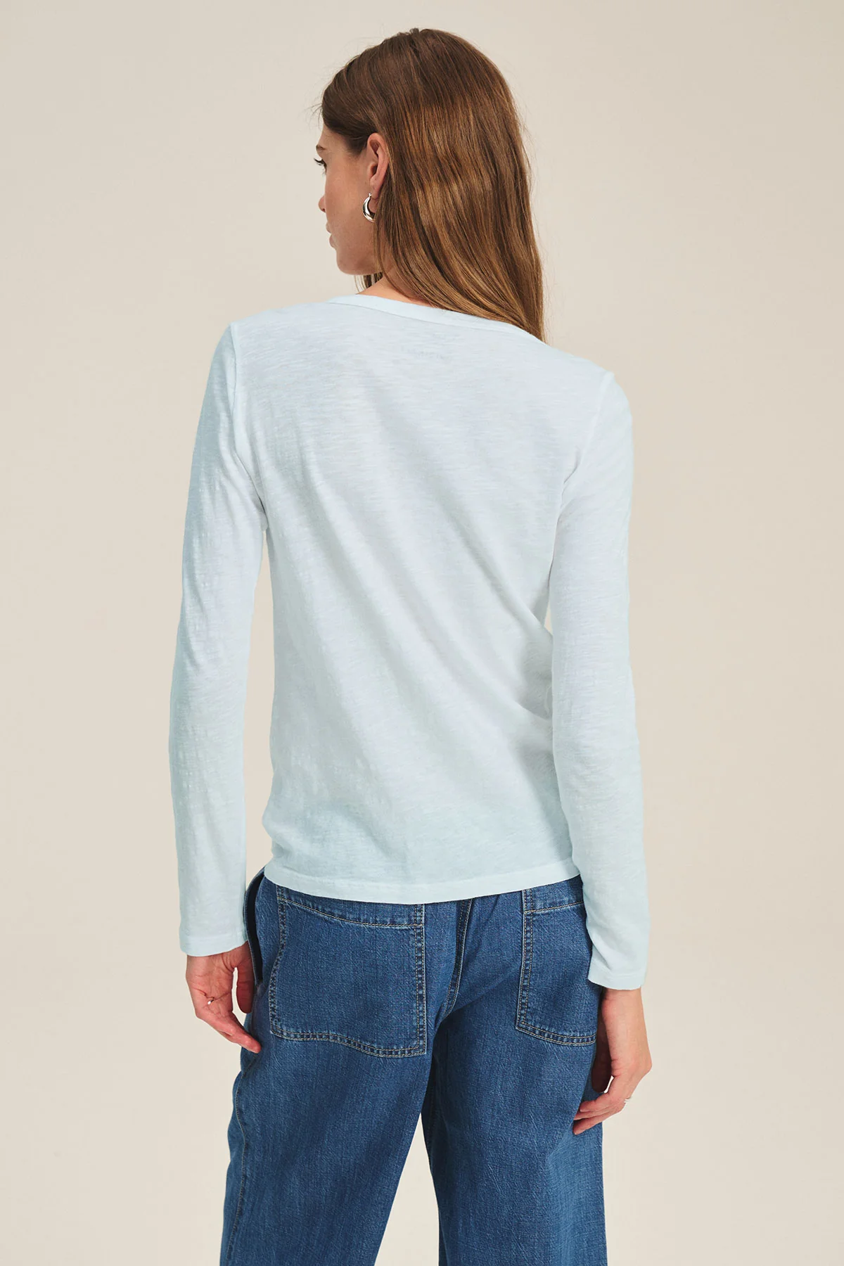 10555-lizzie-tee-27.webp LIZZIE TEE
