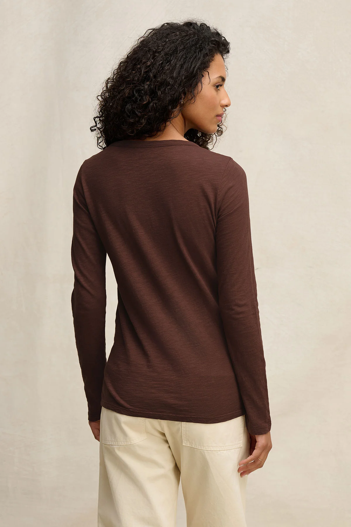 10555-lizzie-tee-4.webp LIZZIE TEE