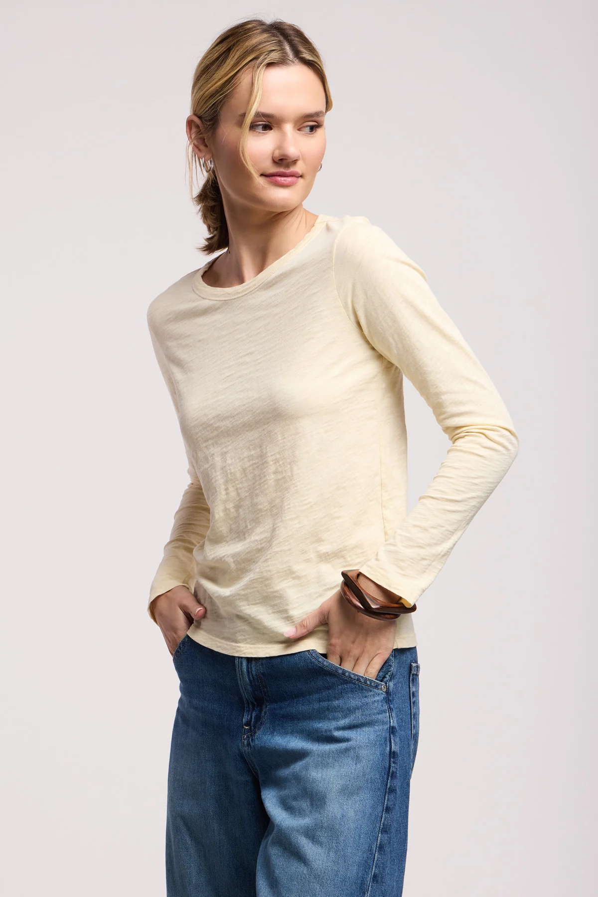 10555-lizzie-tee-8.webp LIZZIE TEE