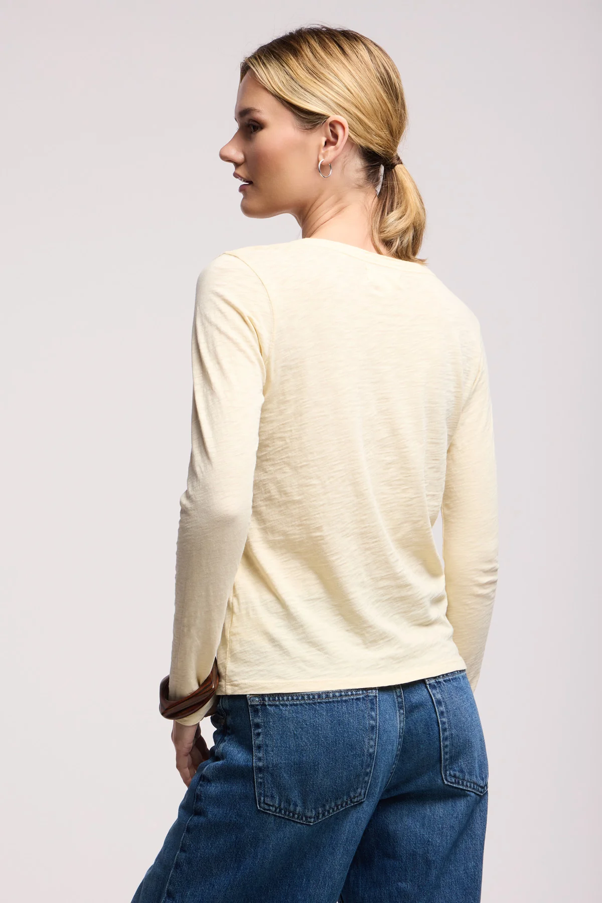 10555-lizzie-tee-9.webp LIZZIE TEE