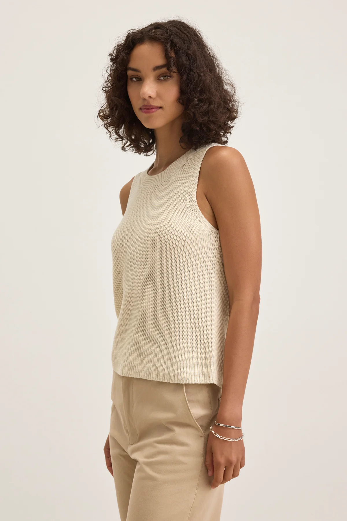 MUNA SWEATER VEST