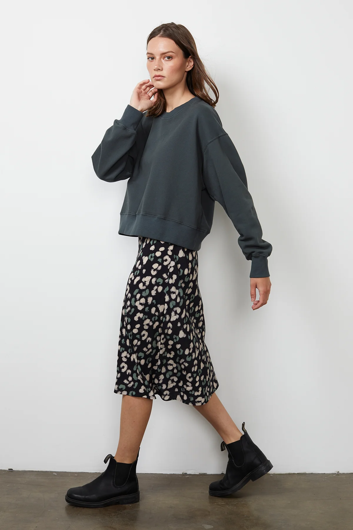 NELLA OVERSIZED SWEATSHIRT