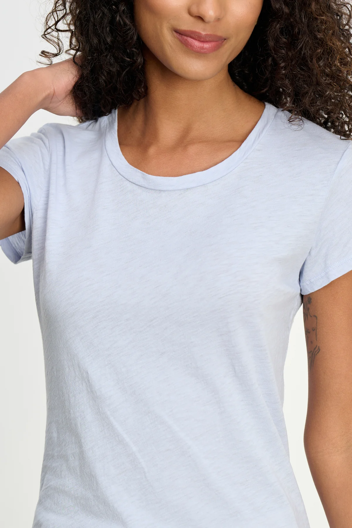 ODELIA TEE