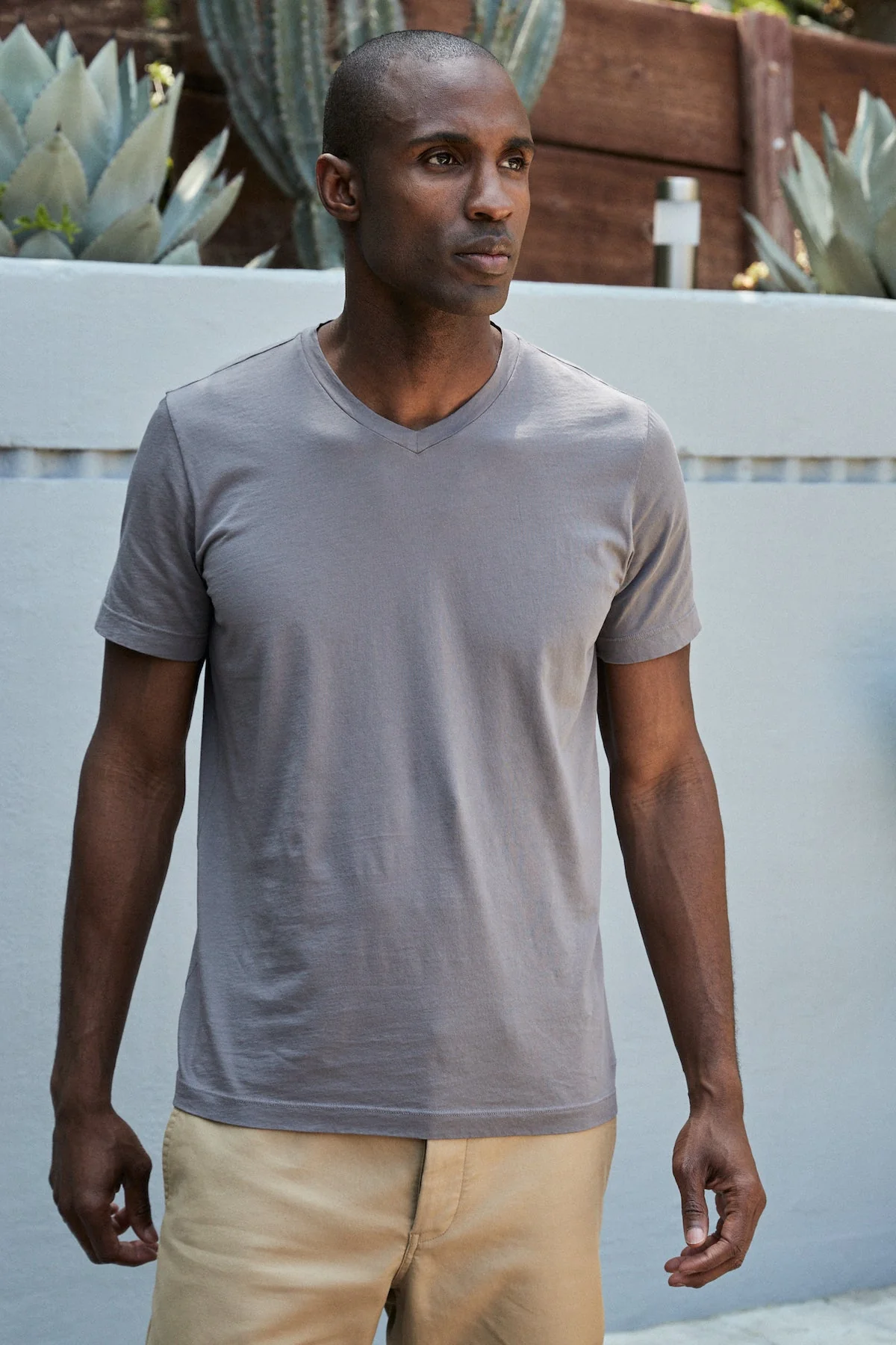 13666-samsen-whisper-classic-v-neck-tee-1.webp SAMSEN WHISPER CLASSIC V-NECK TEE