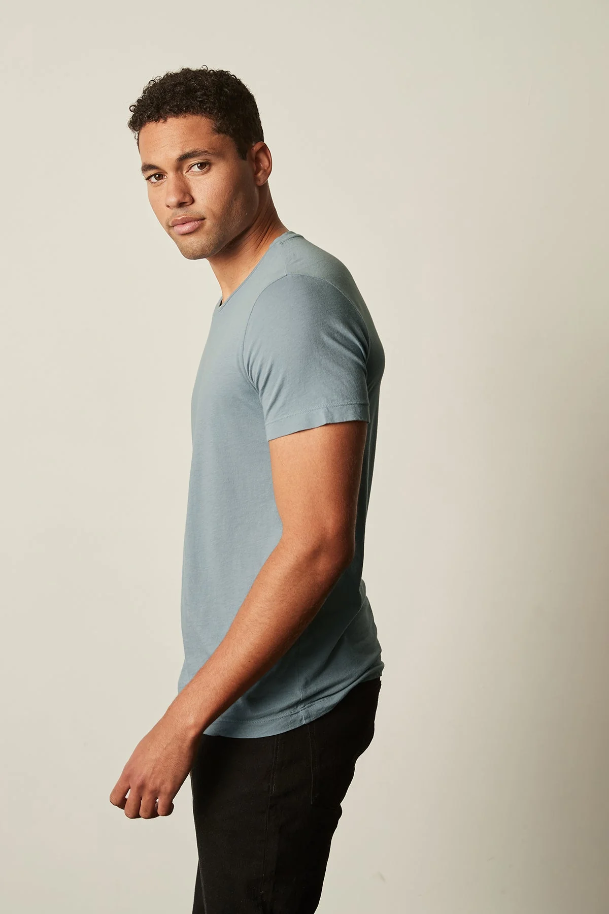 SAMSEN WHISPER CLASSIC V-NECK TEE