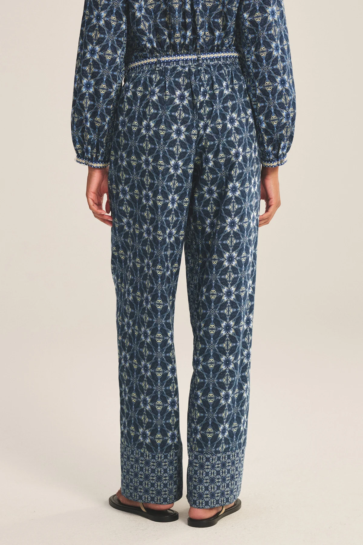 KENDRA PANT