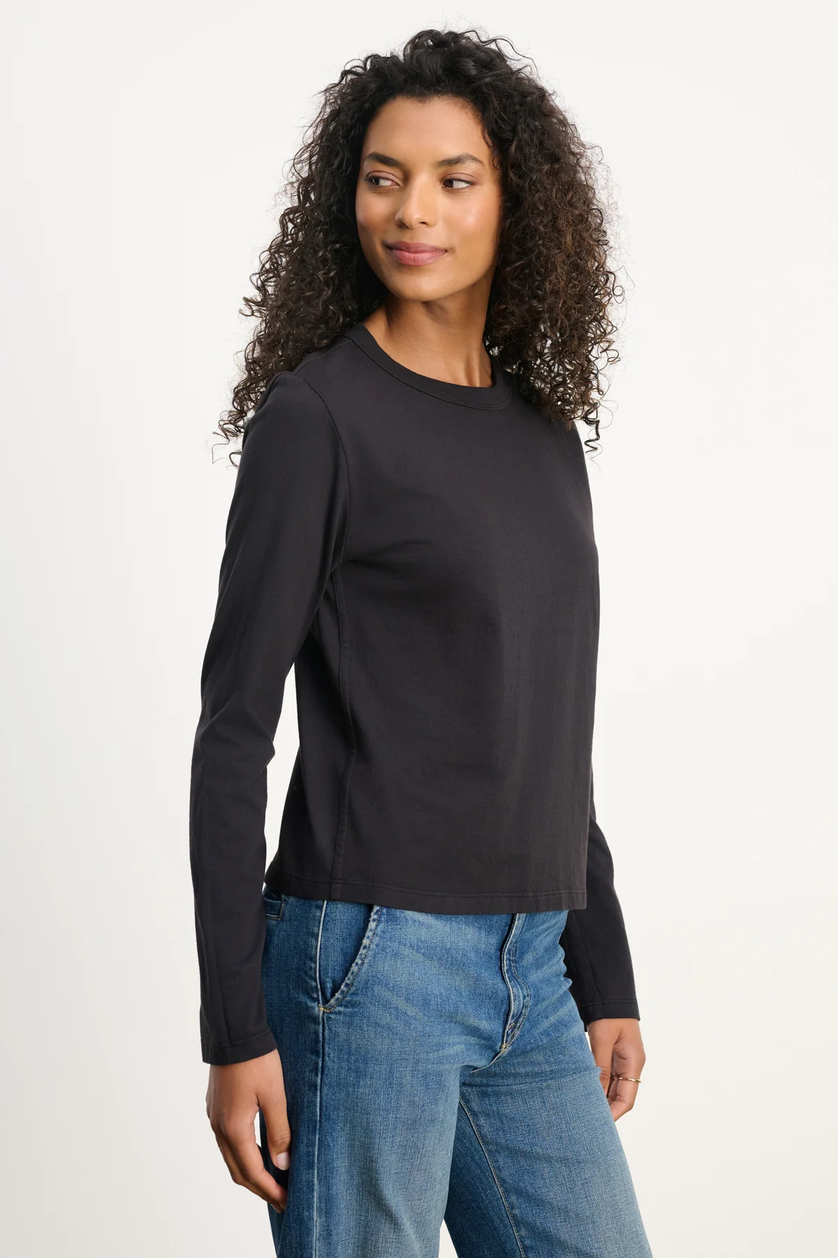 SUSANNA TEE