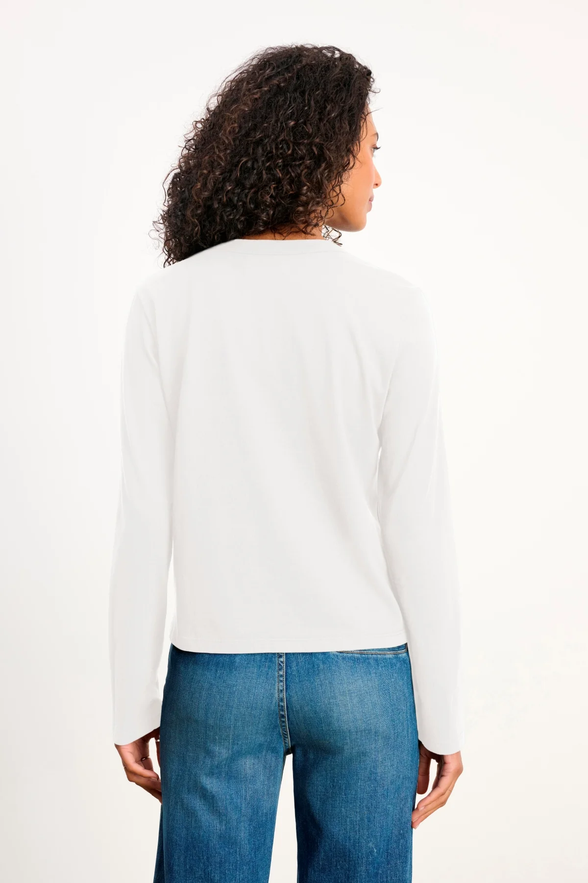 SUSANNA TEE