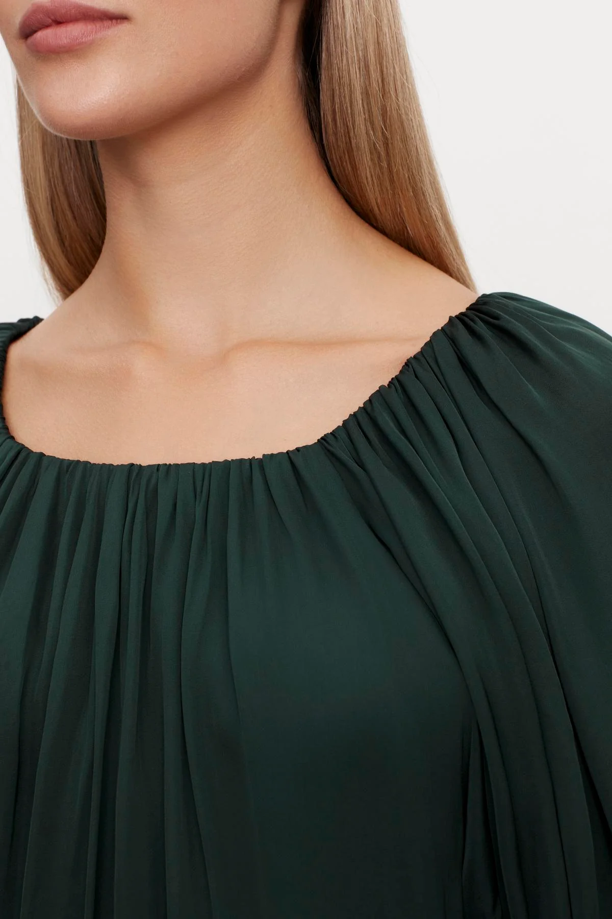 TAMI SATIN PUFF SLEEVE TOP