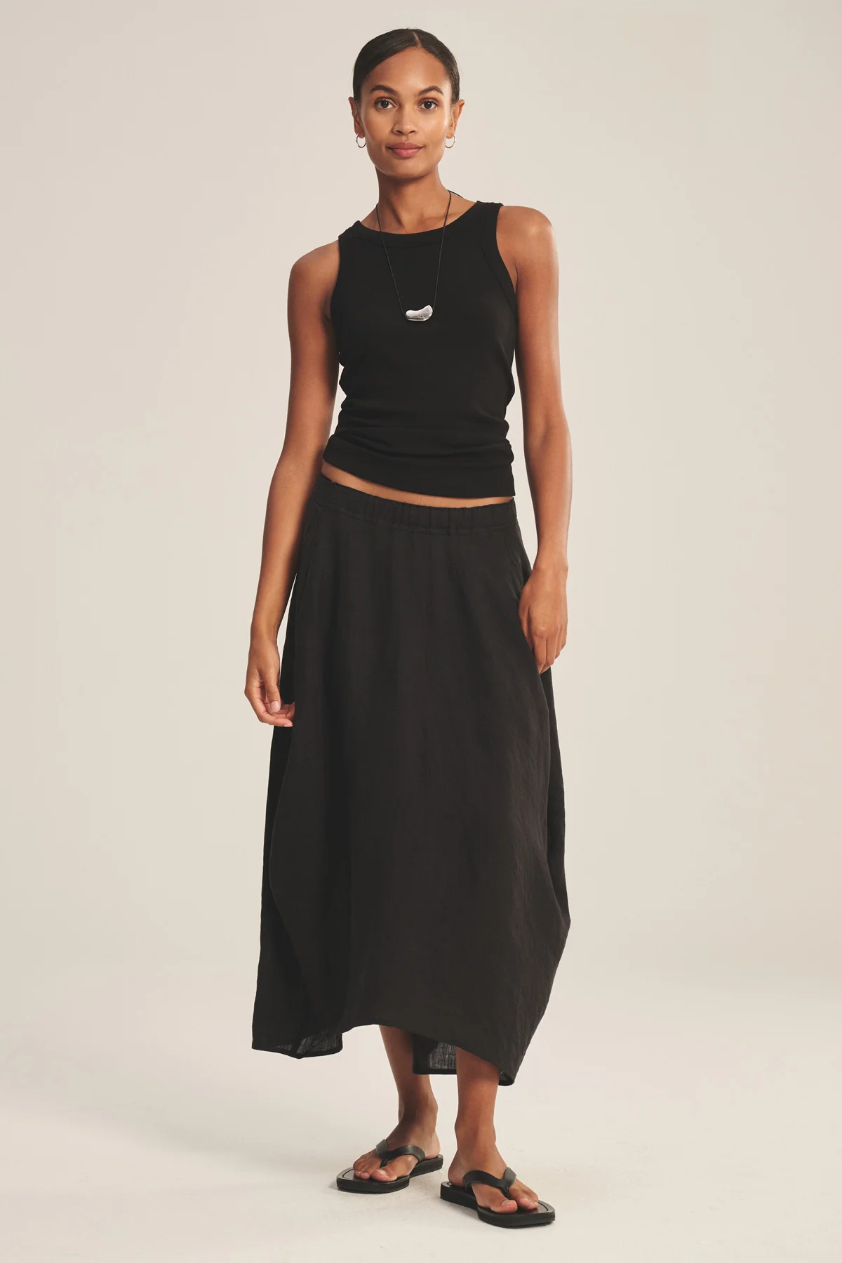 301-fae-linen-skirt-1.webp FAE LINEN SKIRT