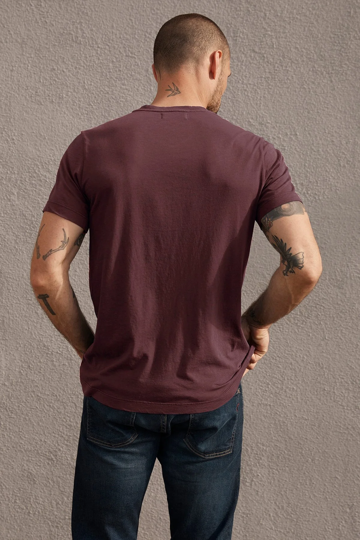 SAMSEN WHISPER CLASSIC V-NECK TEE