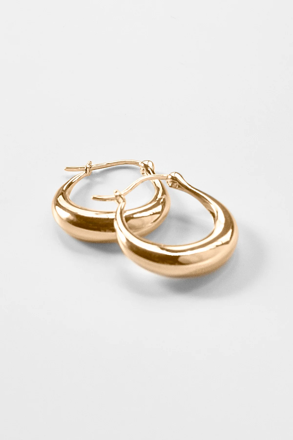 HENDRY HOOP EARRINGS BY THATCH