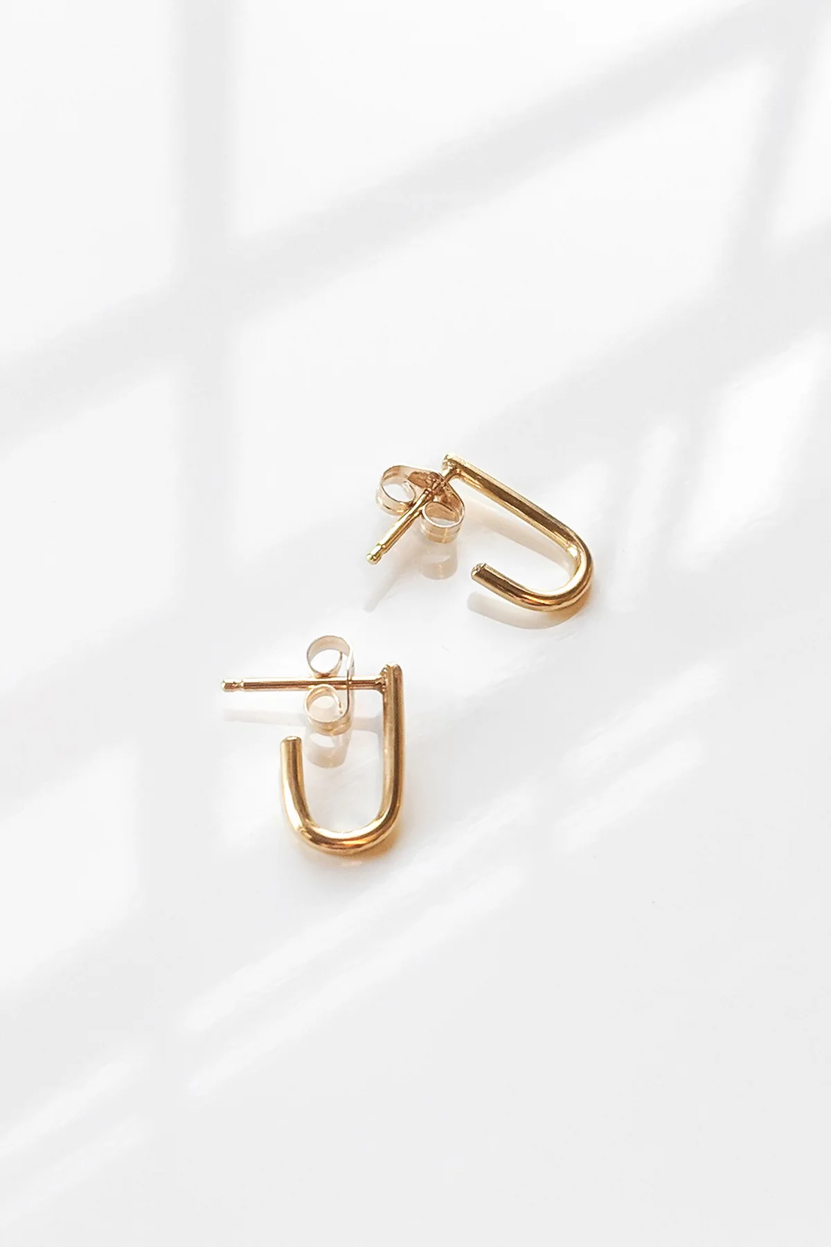 4045-selma-gold-earrings-by-thatch-1.webp SELMA GOLD EARRINGS BY THATCH