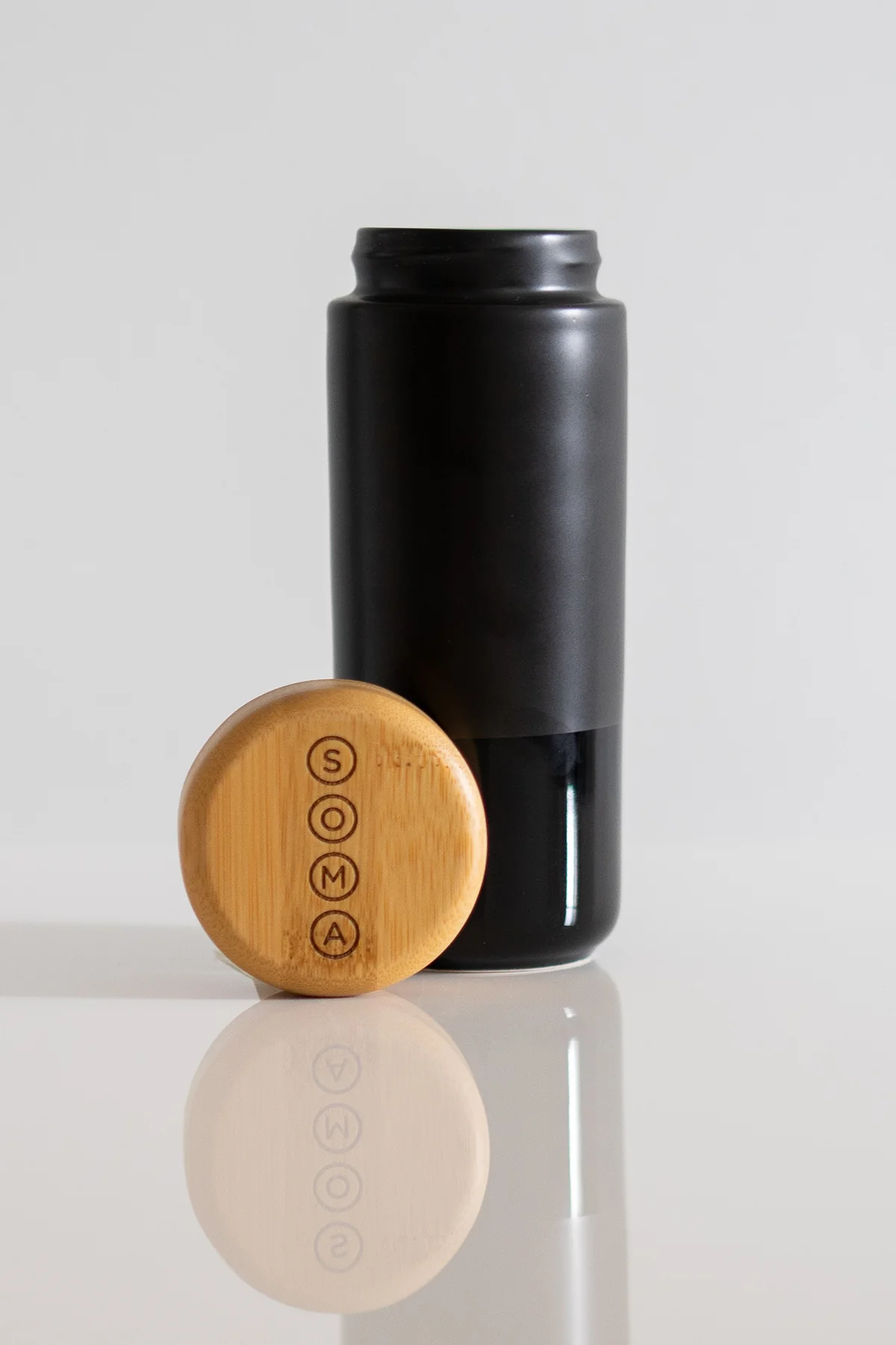 4083-insulated-ceramic-mug-by-soma-2.webp INSULATED CERAMIC MUG BY SOMA