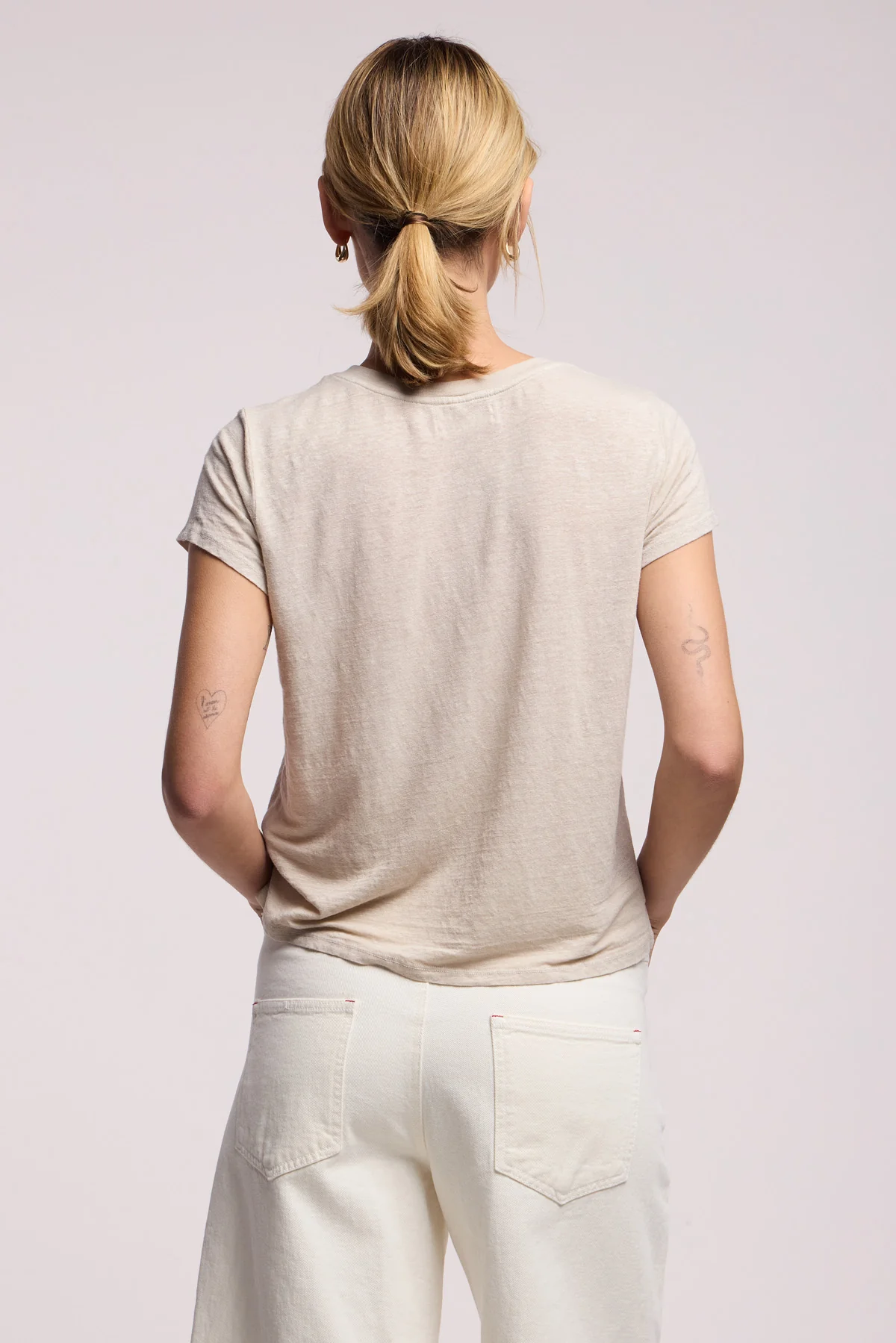 CASEY TEE