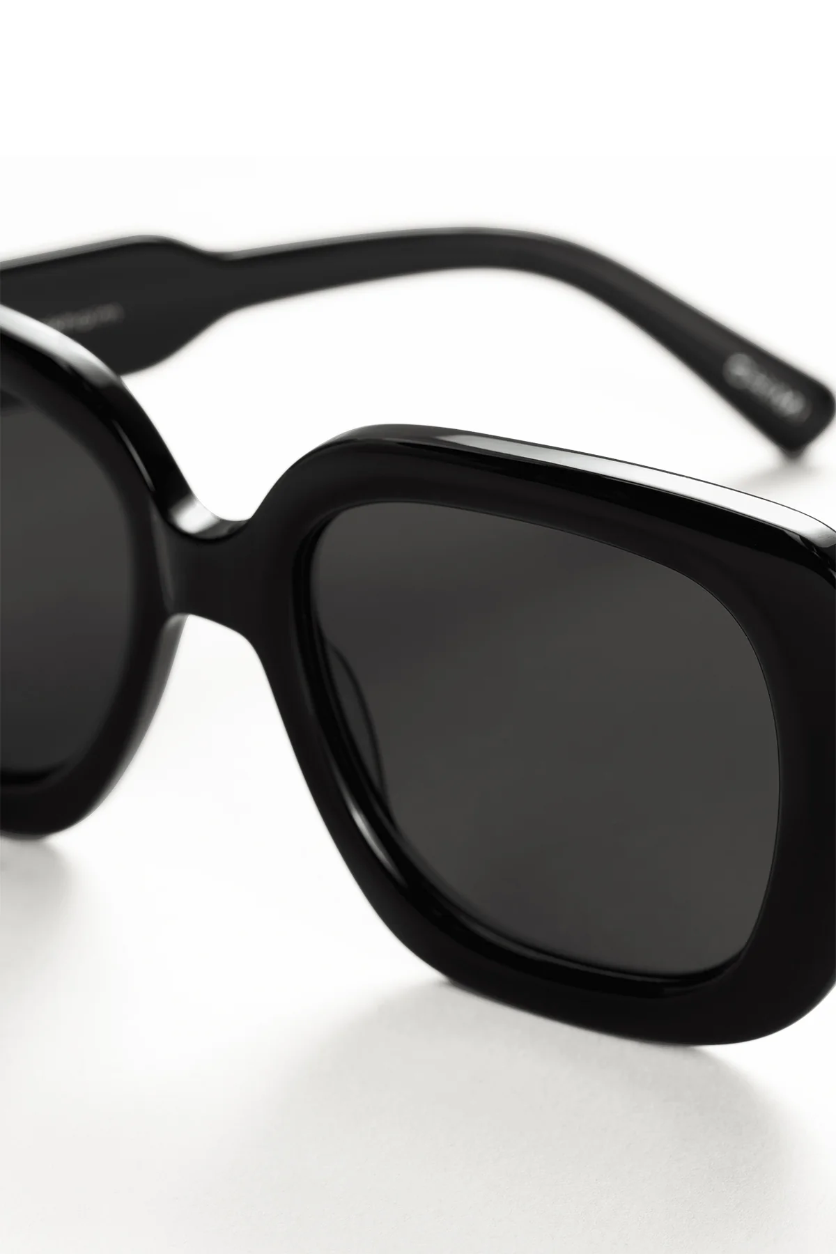 10 SUNGLASSES BY CHIMI