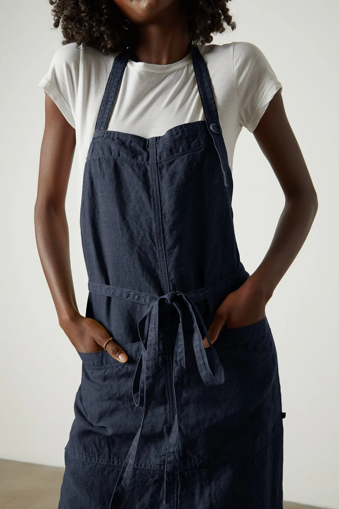 LINEN APRON