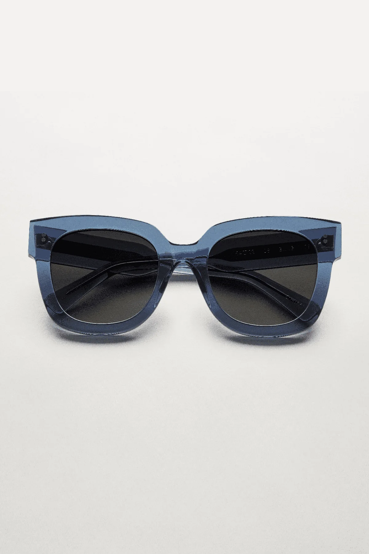 08 SUNGLASSES BY CHIMI