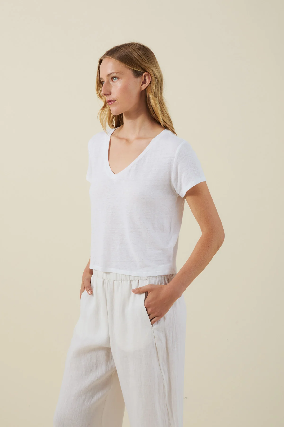 AMBER TEE