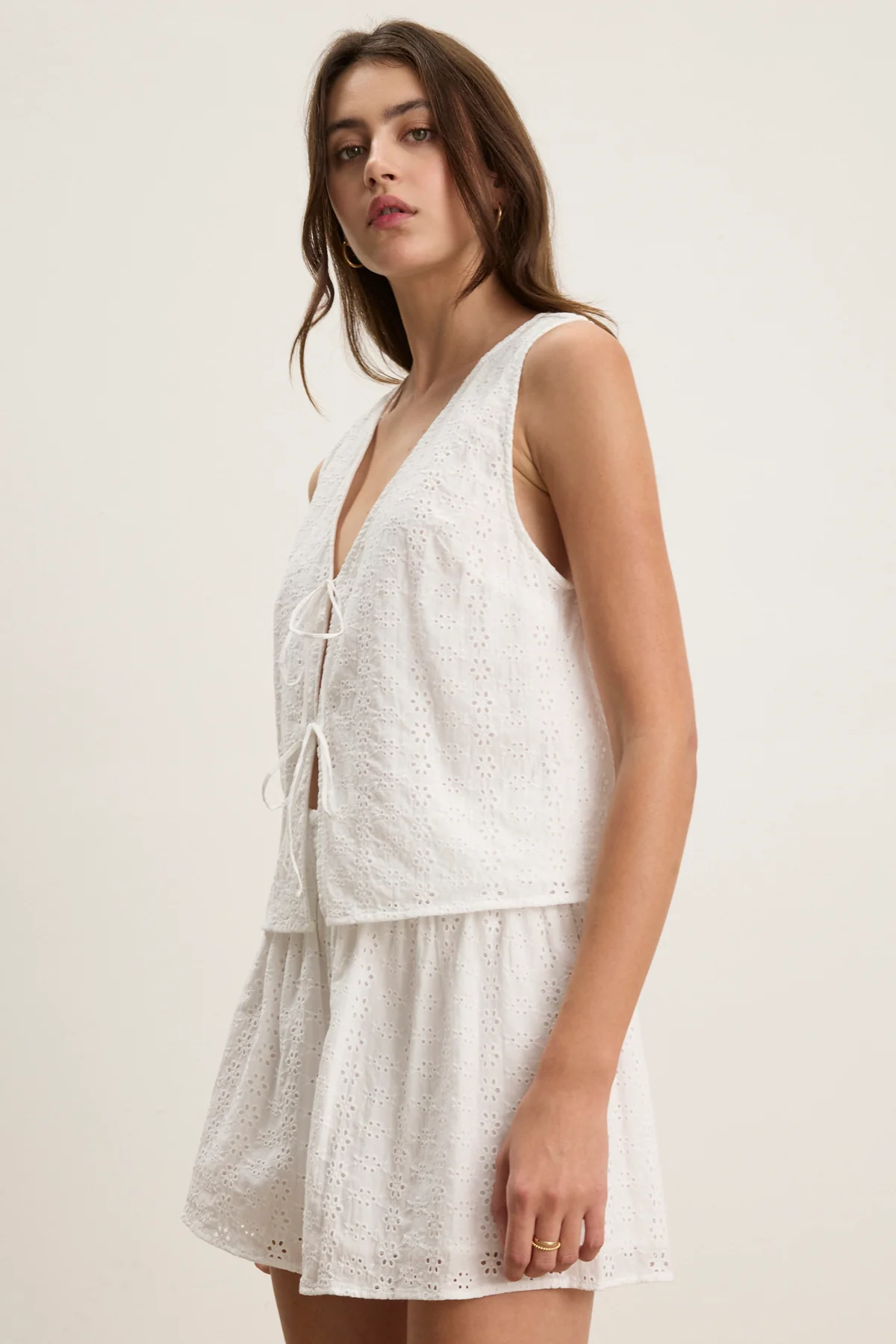 AVA EYELET TOP