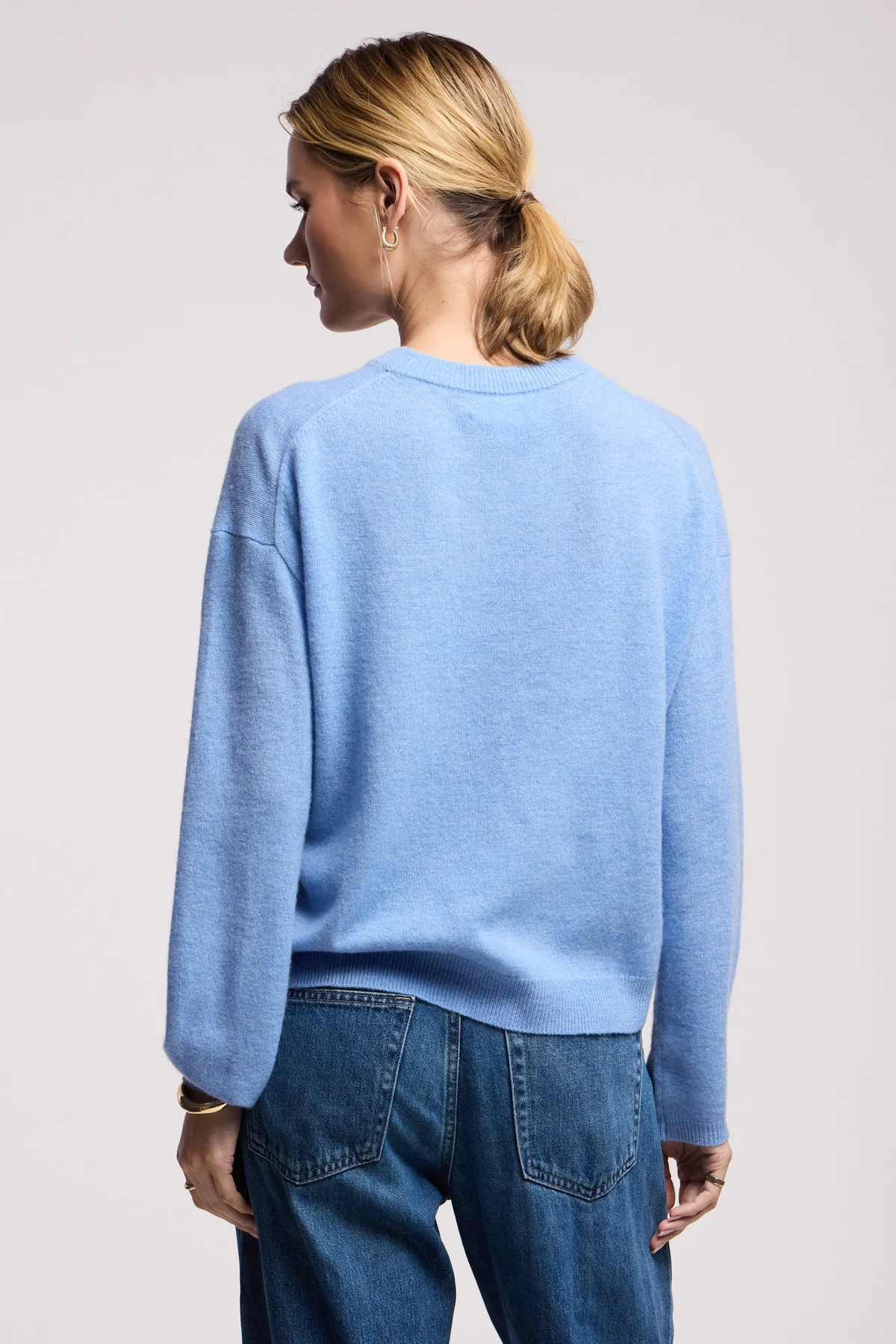 6132-brynne-cashmere-sweater-4.webp BRYNNE CASHMERE SWEATER
