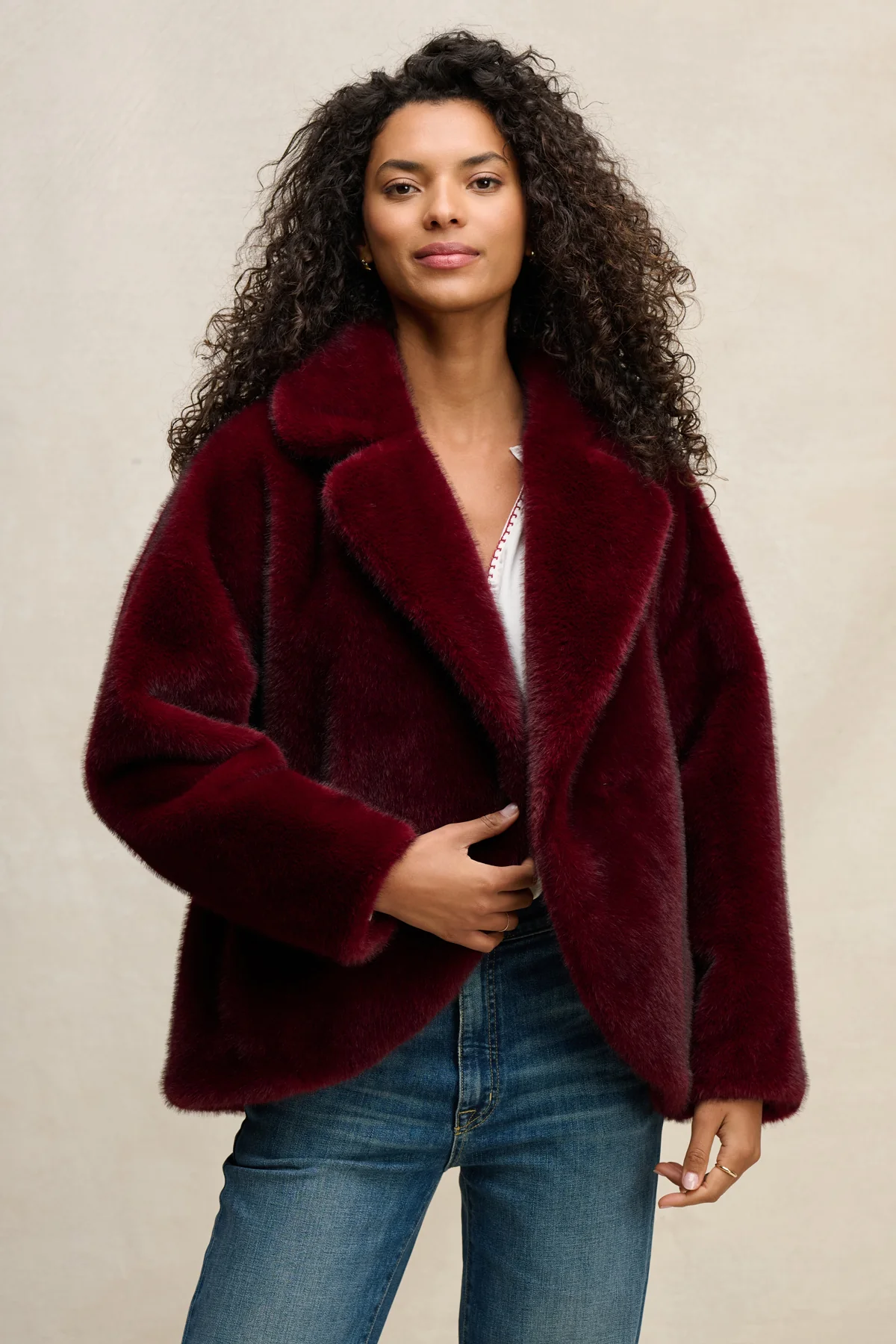 6382-carolyn-faux-fur-jacket-1.webp CAROLYN FAUX FUR JACKET
