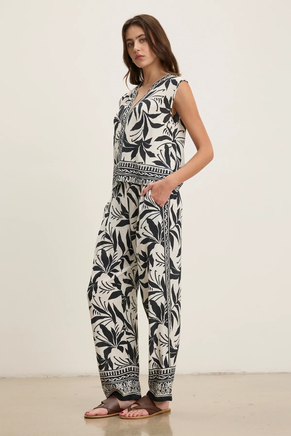 CLAUDIA PANT