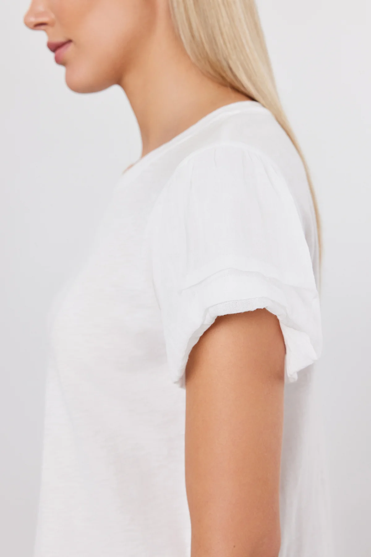 DELLA TEE