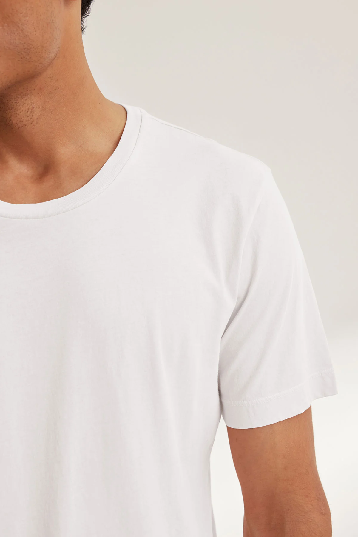 HOWARD TEE