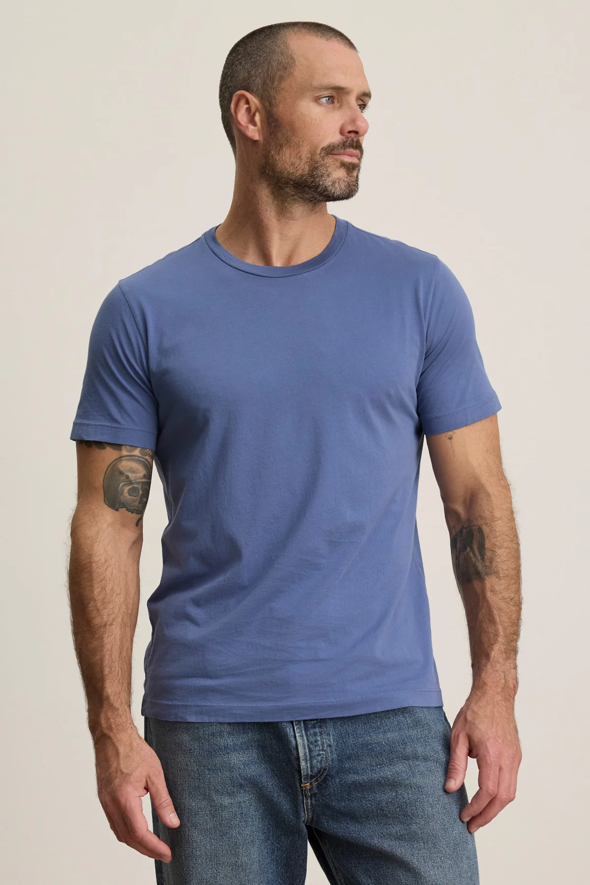HOWARD TEE