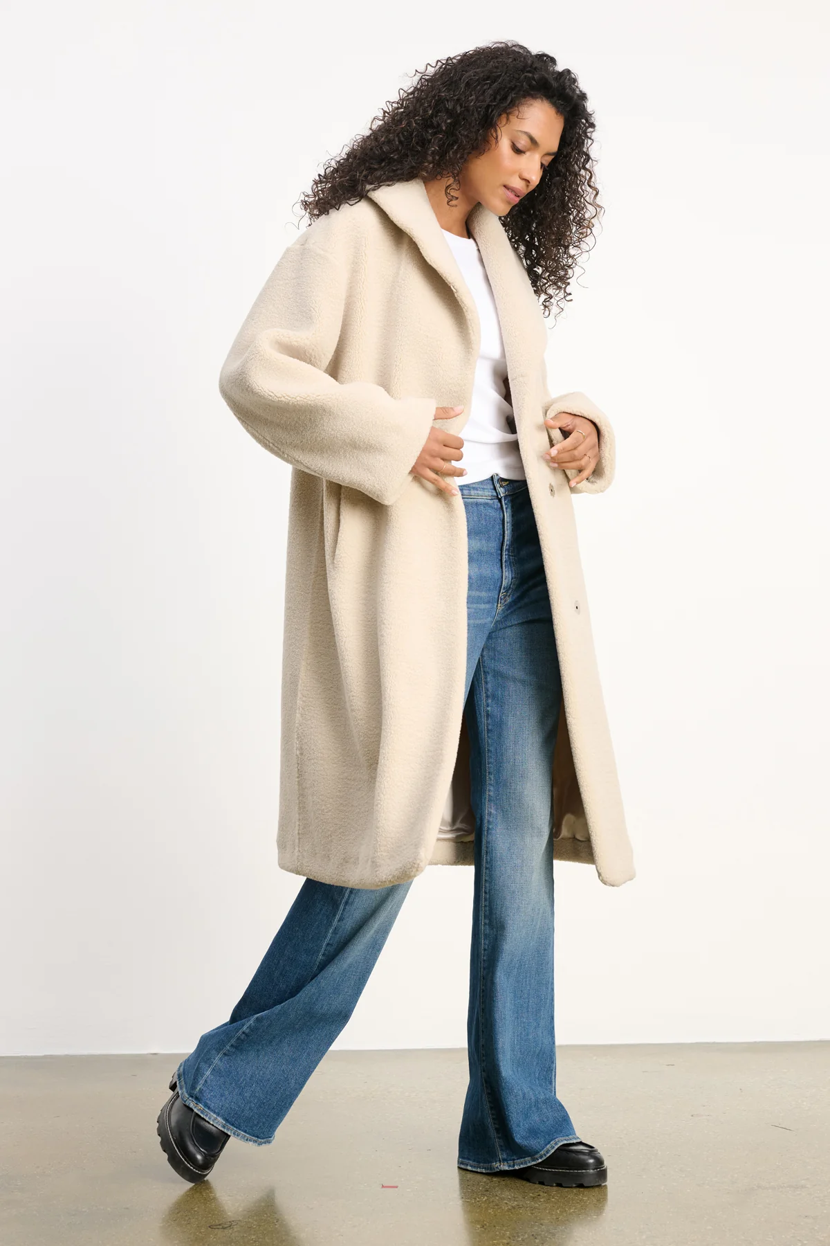 7526-eleanor-sherpa-coat-1.webp ELEANOR SHERPA COAT