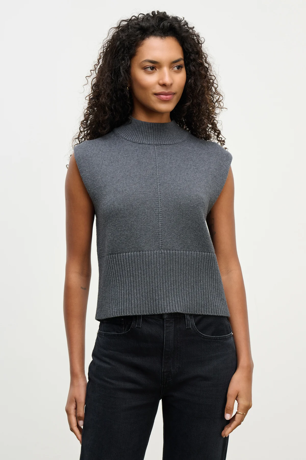 ELECTRA SWEATER VEST