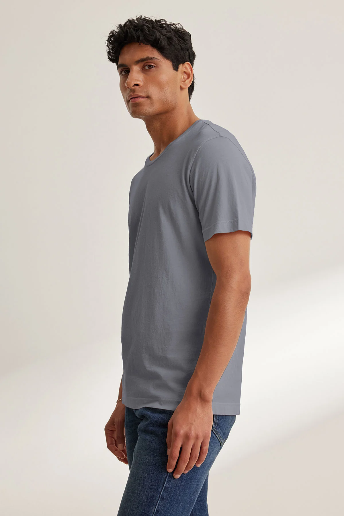 HOWARD TEE