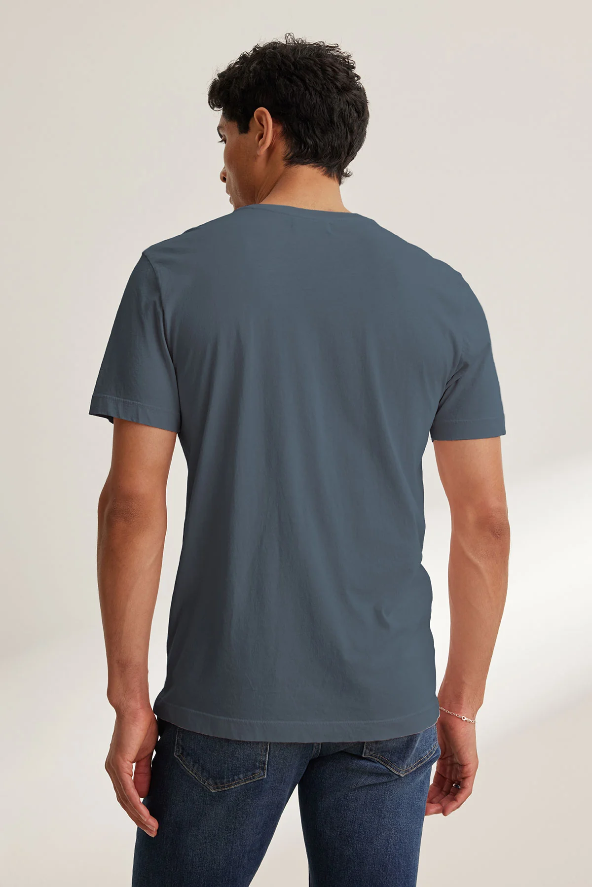 HOWARD TEE